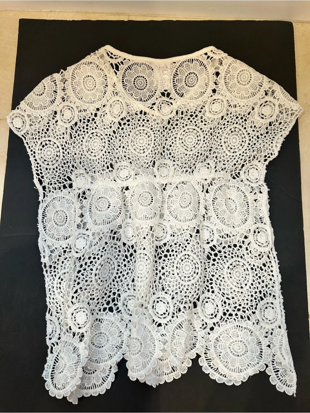 New Girl Shade Critter White Crotchet Lace Kaftan Bathing Suit Coverup 3